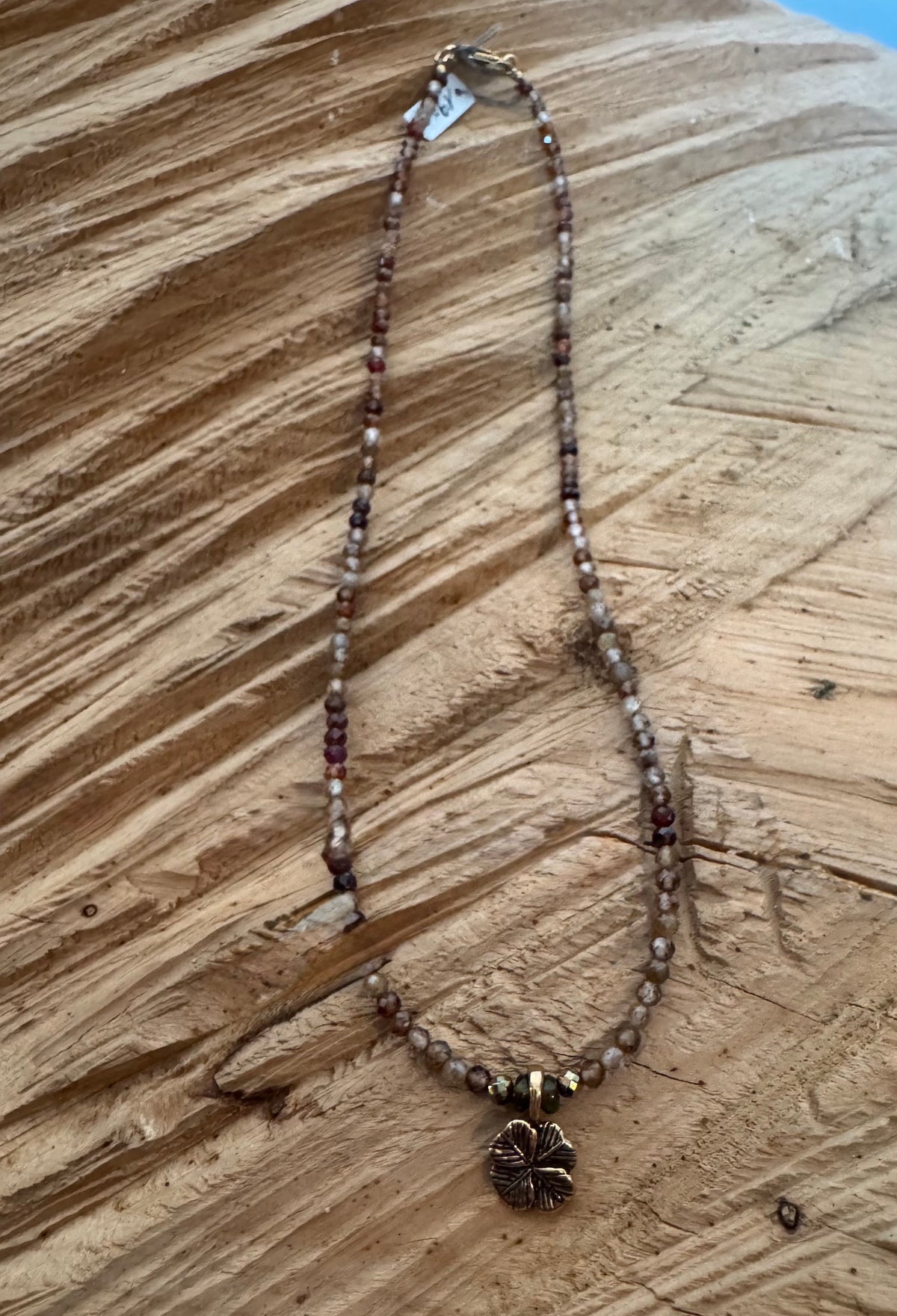 Collier trèfle à quatre feuille