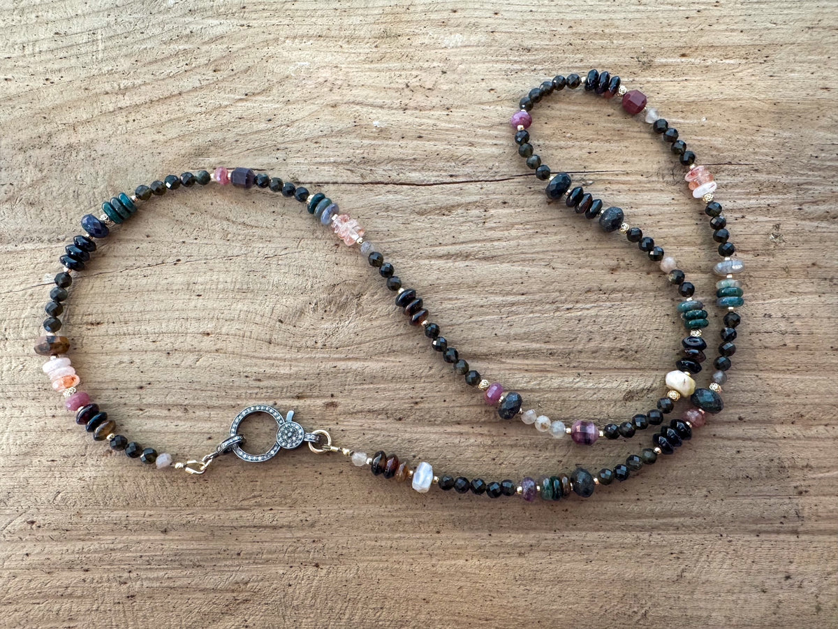 Multistone and pearl necklace