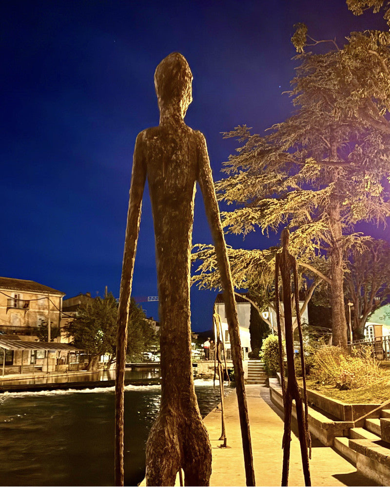 Les marcheurs en bord de Sorgue