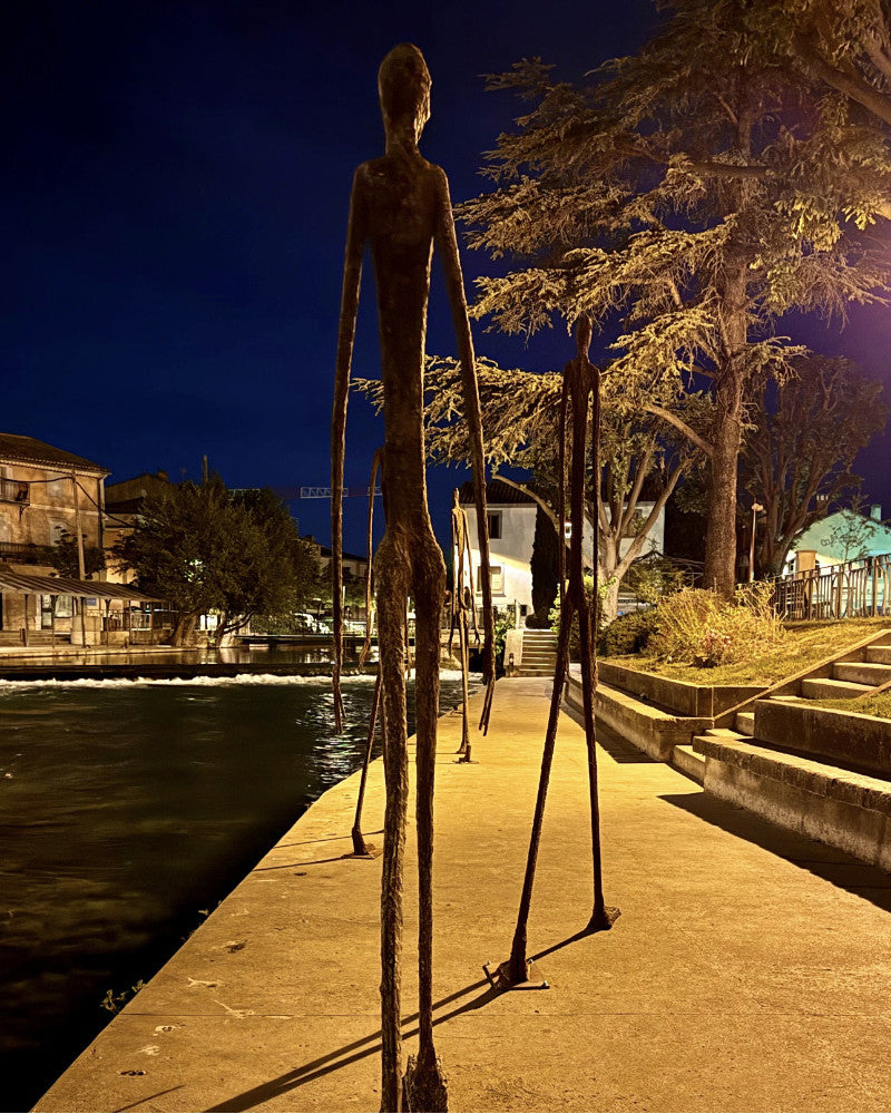 Les marcheurs en bord de Sorgue