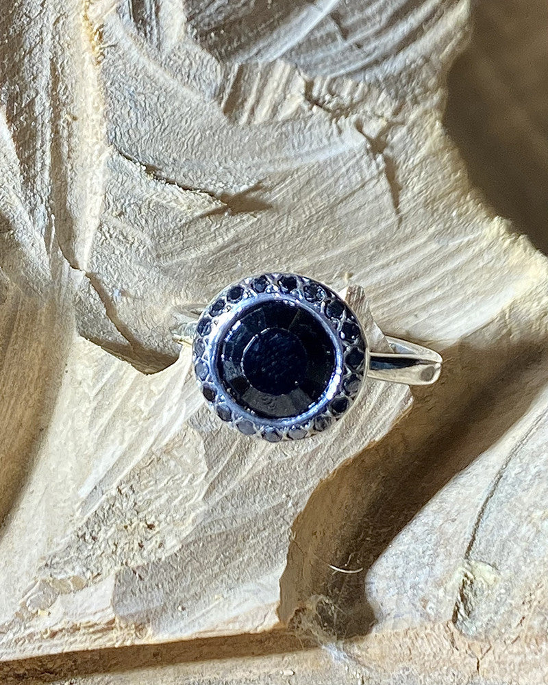 Black diamonds and black spinels