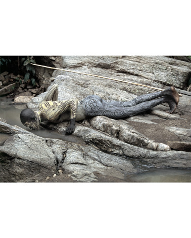 Hans Silvester - body painting, reclining drinker