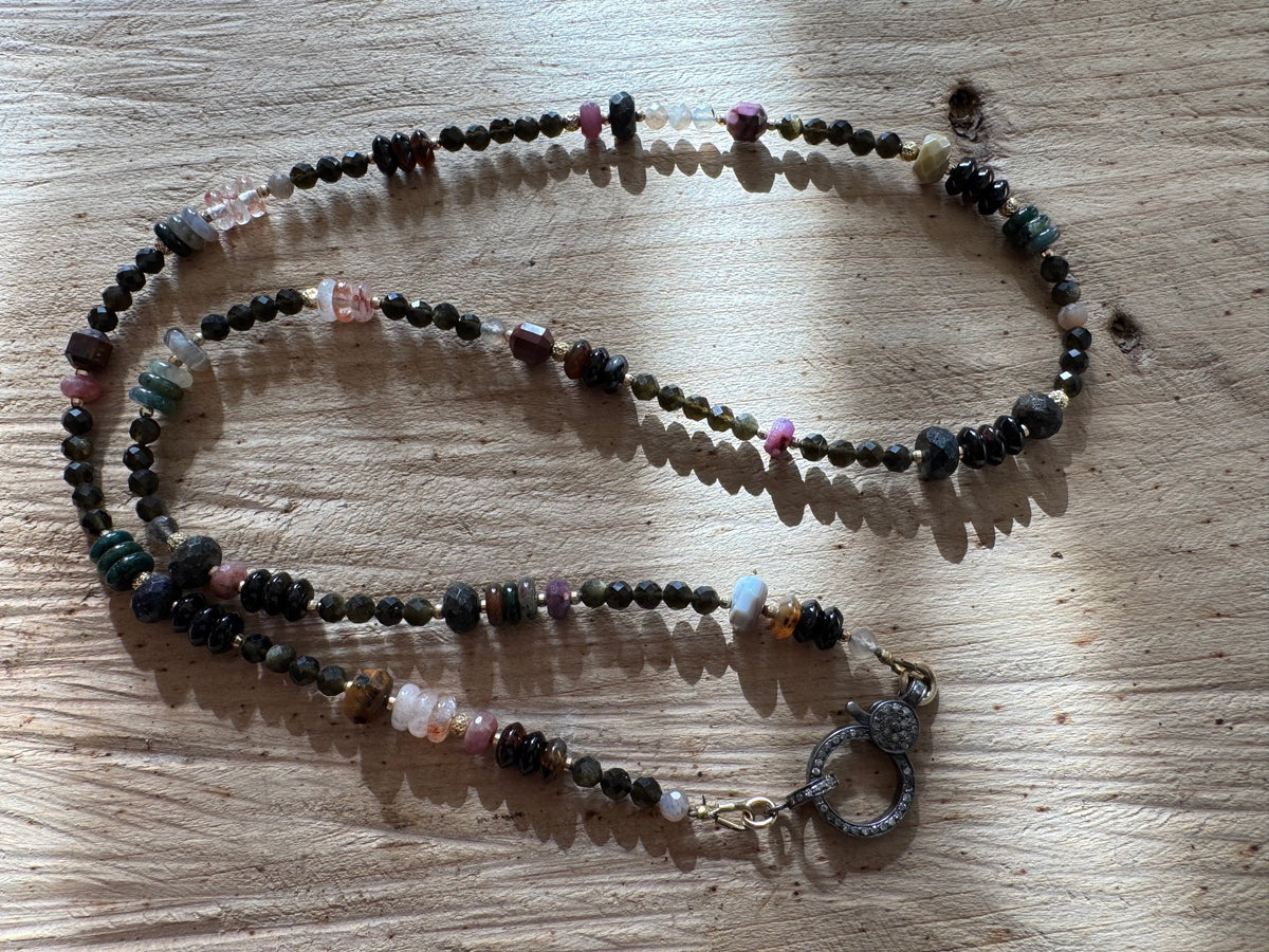 Multistone and pearl necklace