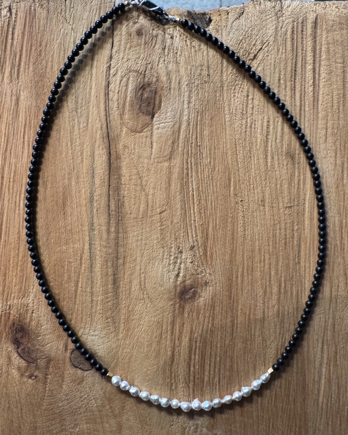 Collier Perles Akoya sur perles noires