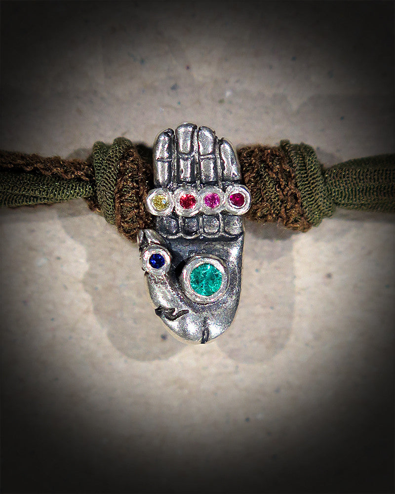 Charm La main de Buddha
