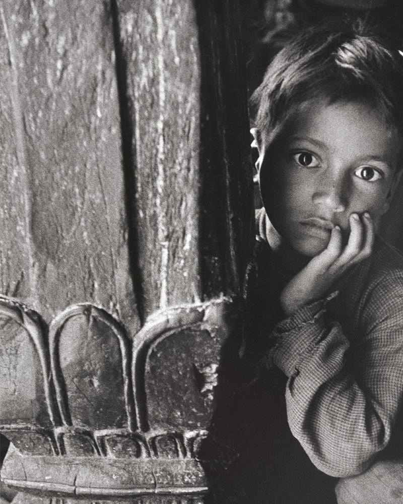 Enfant assis