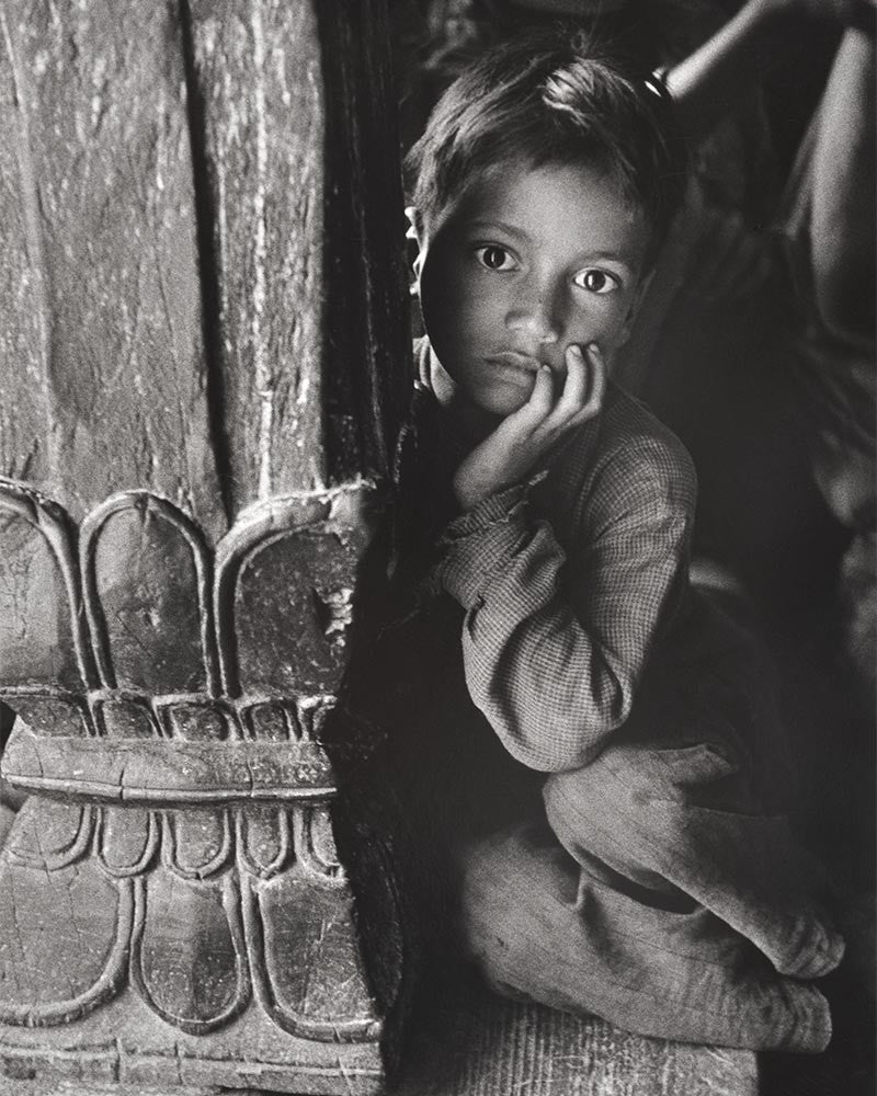 Enfant assis