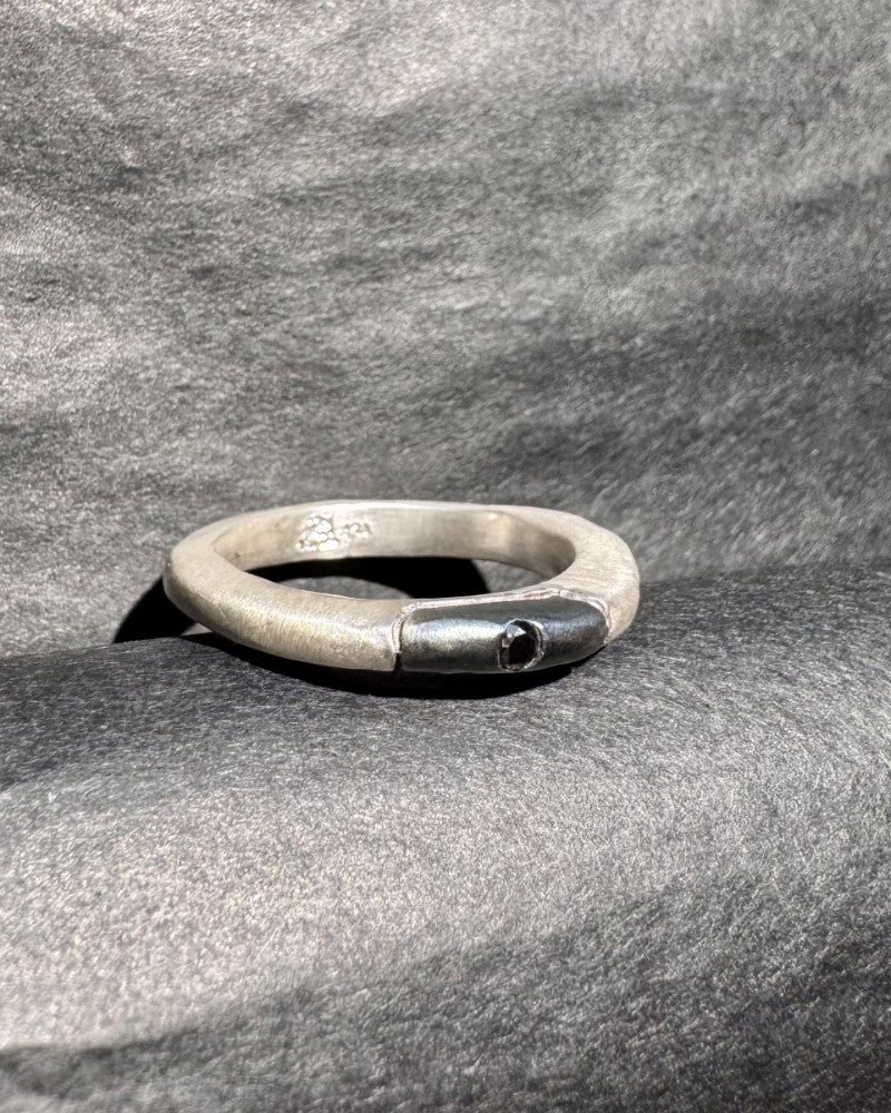 Brushed silver ring, black diamond