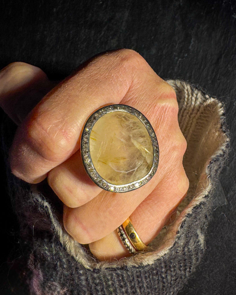 Gold quartz and diamond ring