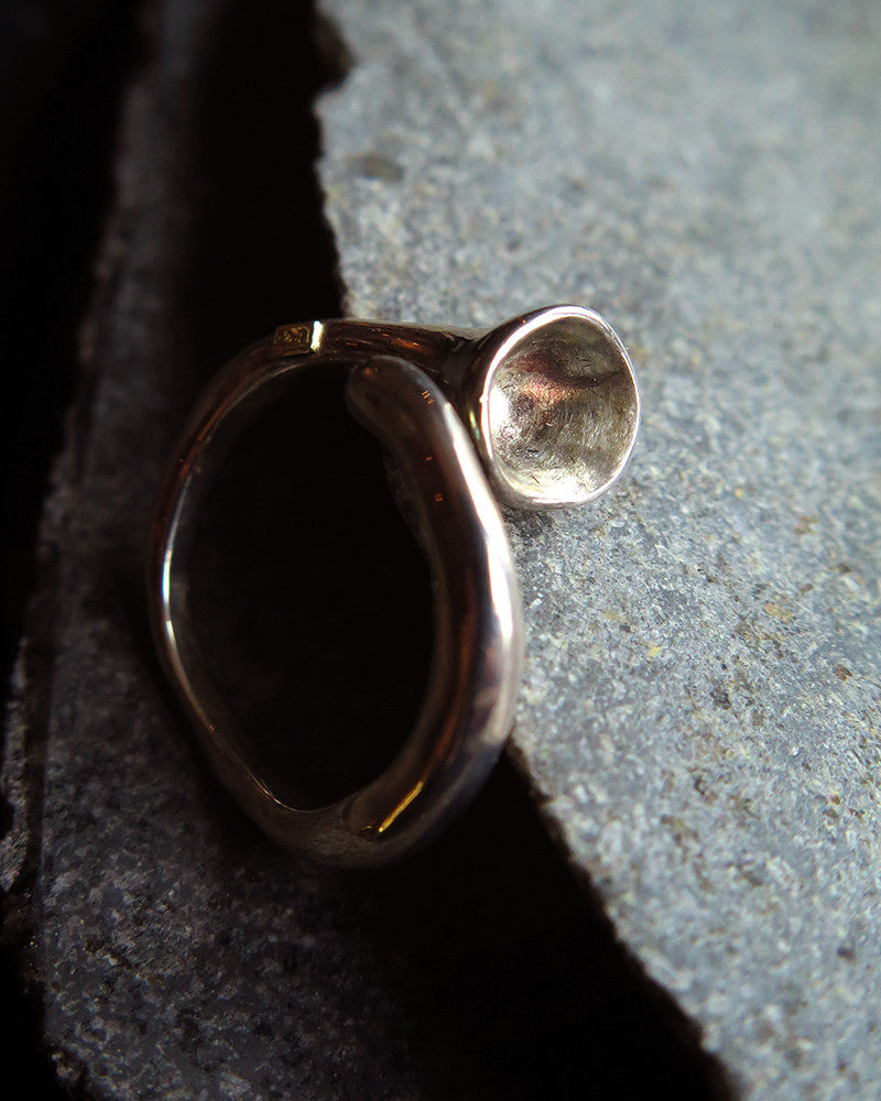 Twisted bell rings