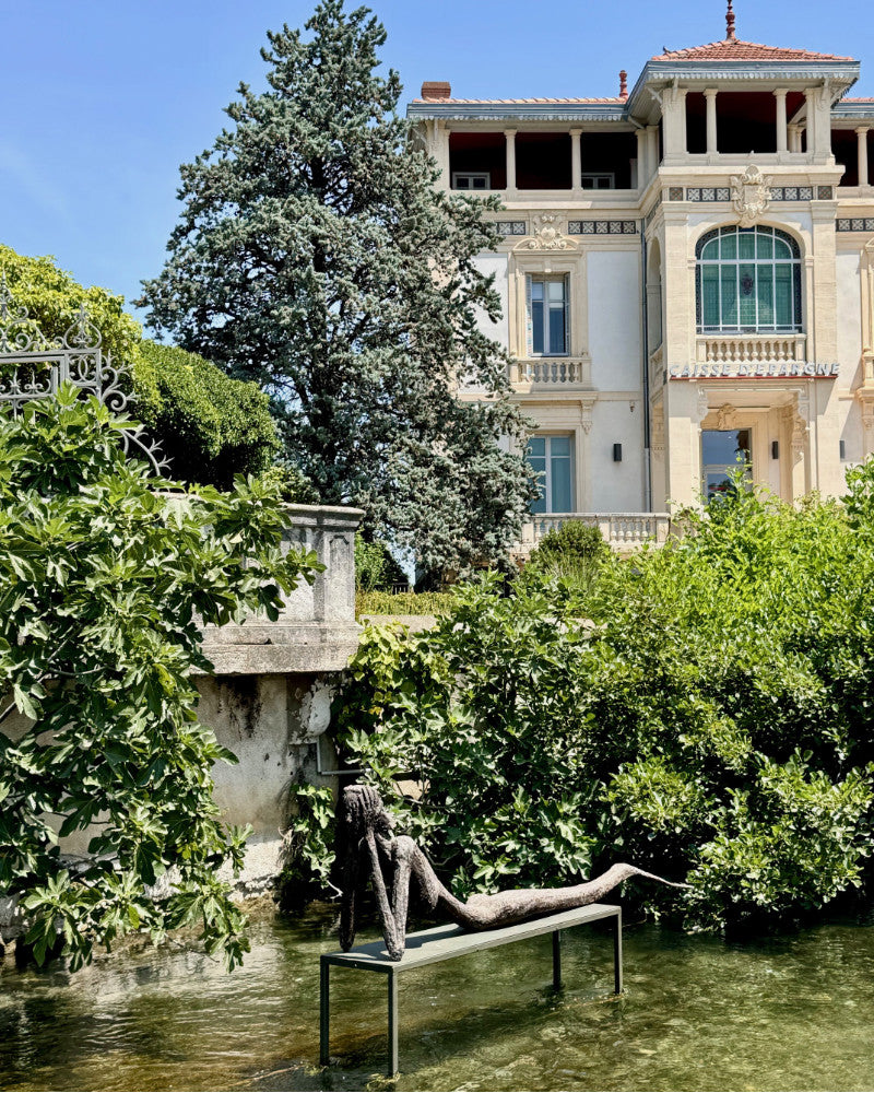Statue d’une sirène par Ndary Lo